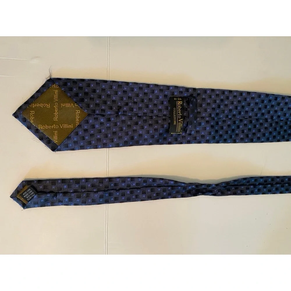 Roberto Villini Collezione Navy Blue Black Geometric Silk Hand Made Necktie
